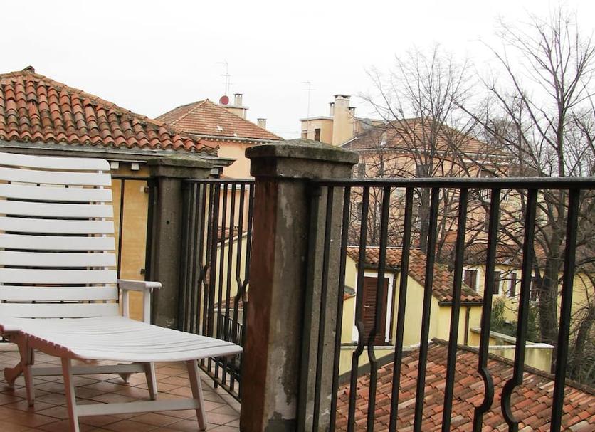 Balcony Photo