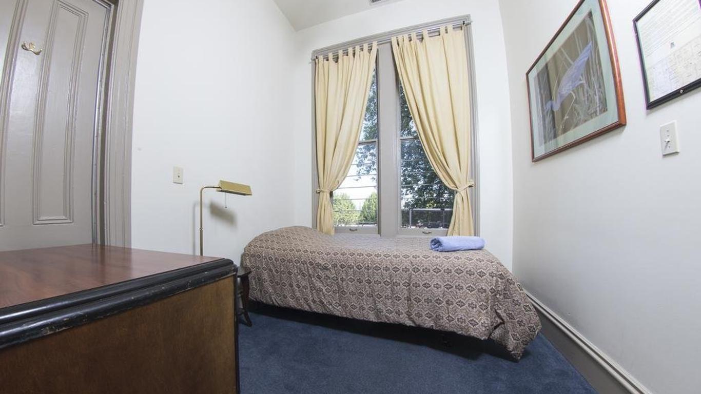 Northwest Portland Hostel