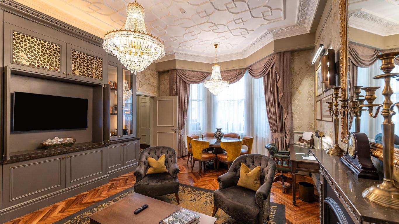100 Queen's Gate Hotel London, Curio Collection by Hilton