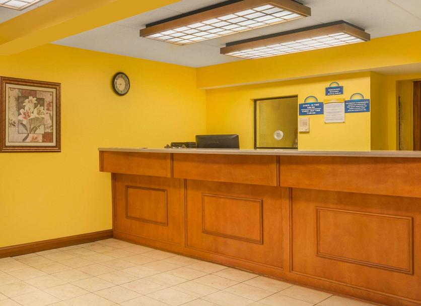 Front desk Photo