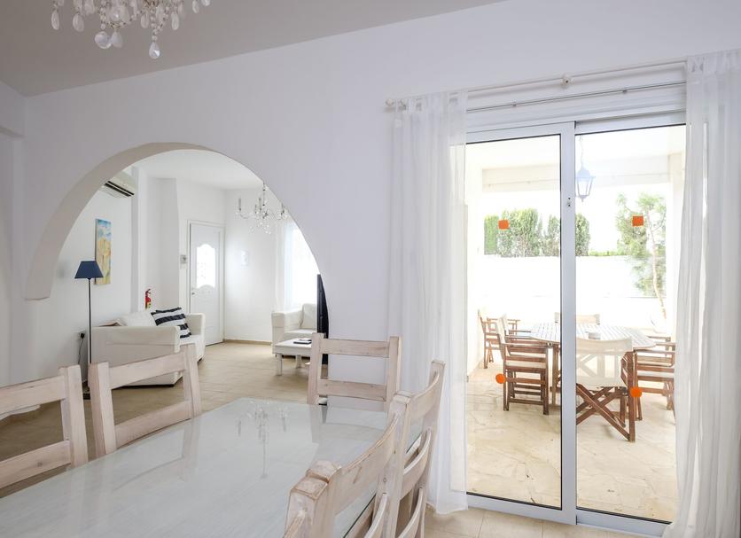 Dining room Photo