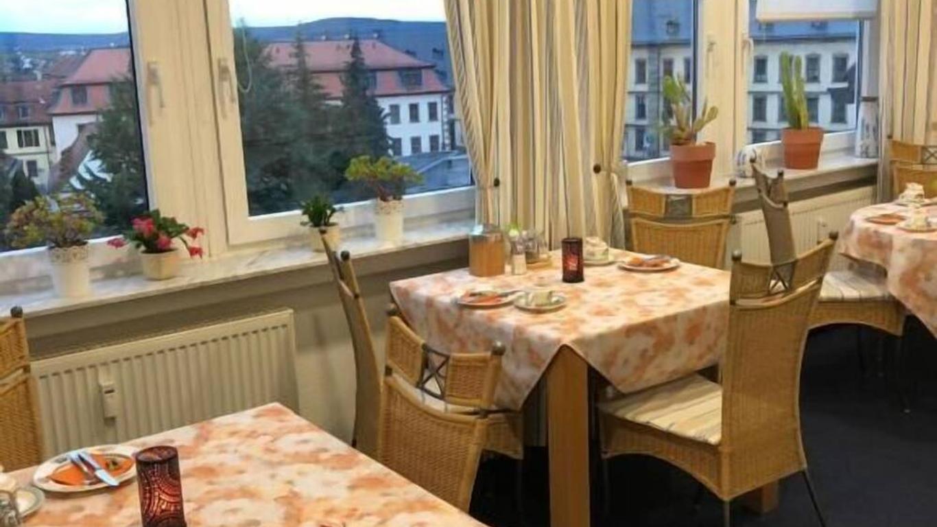 Hotel Peterchens Mondfahrt