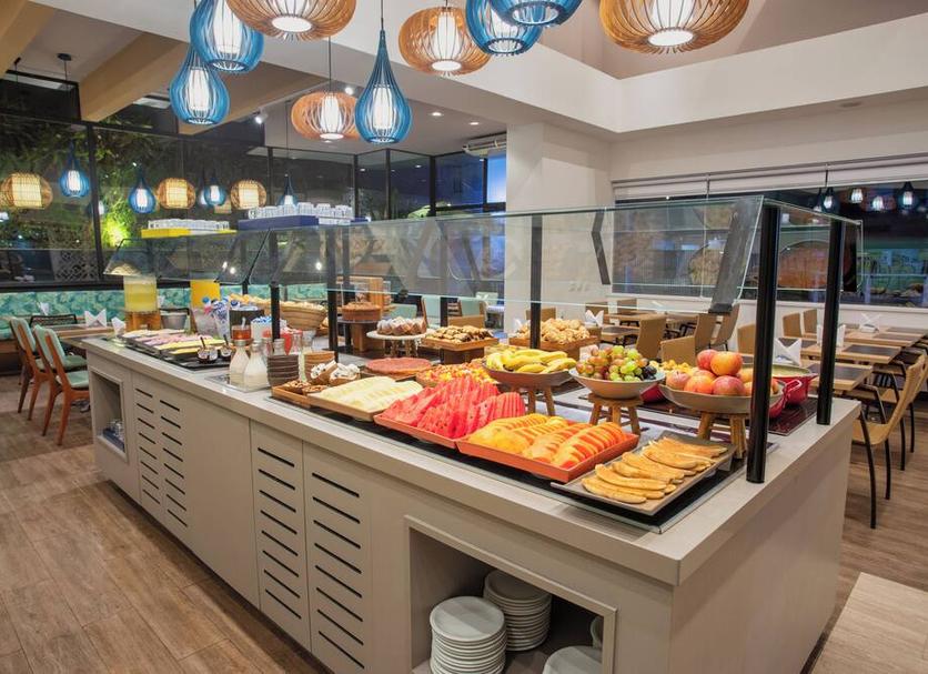 Buffet Photo