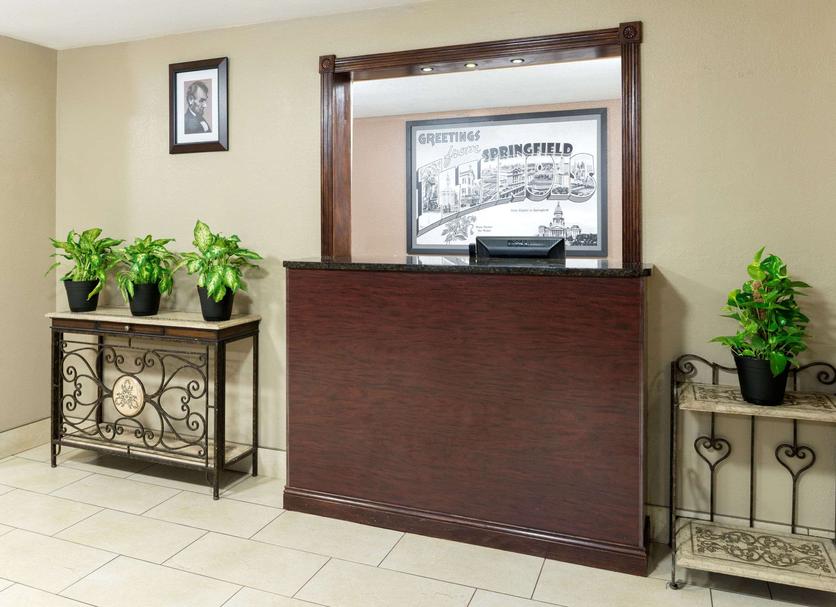 Front desk Photo