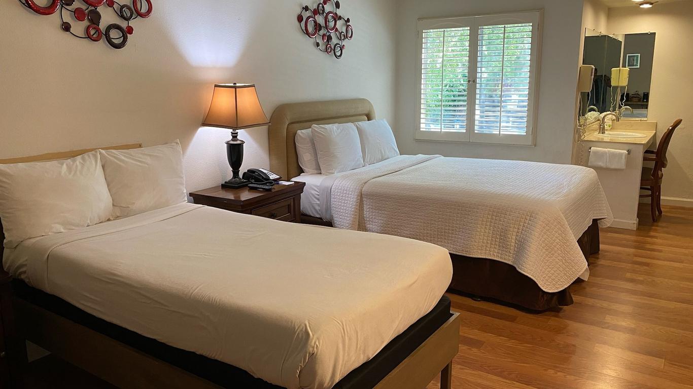 Carmel Resort Inn