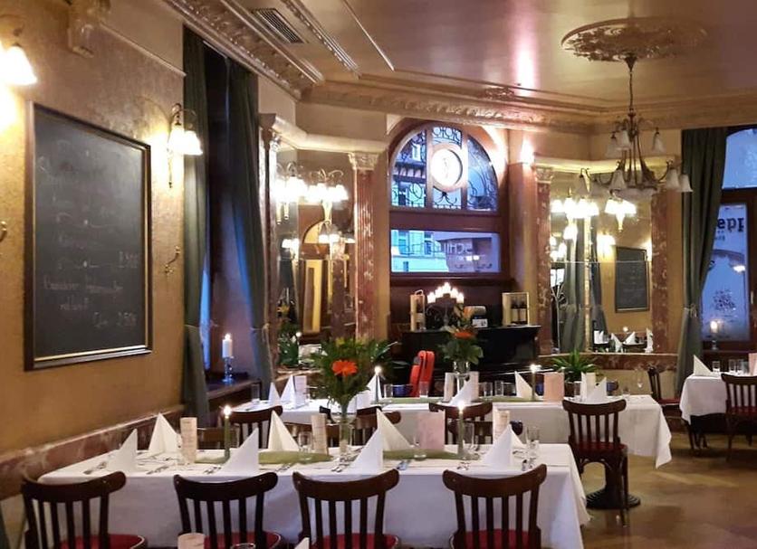 Restaurant Photo