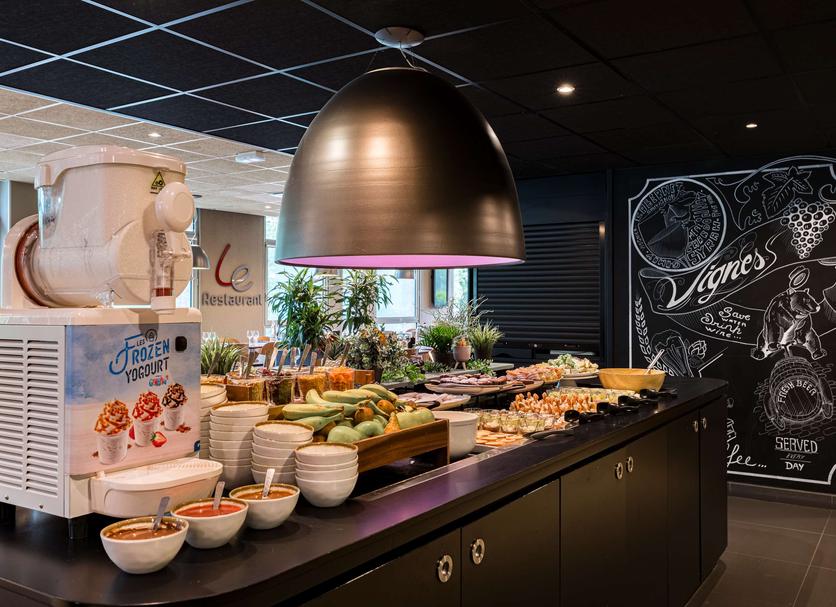 Buffet Photo
