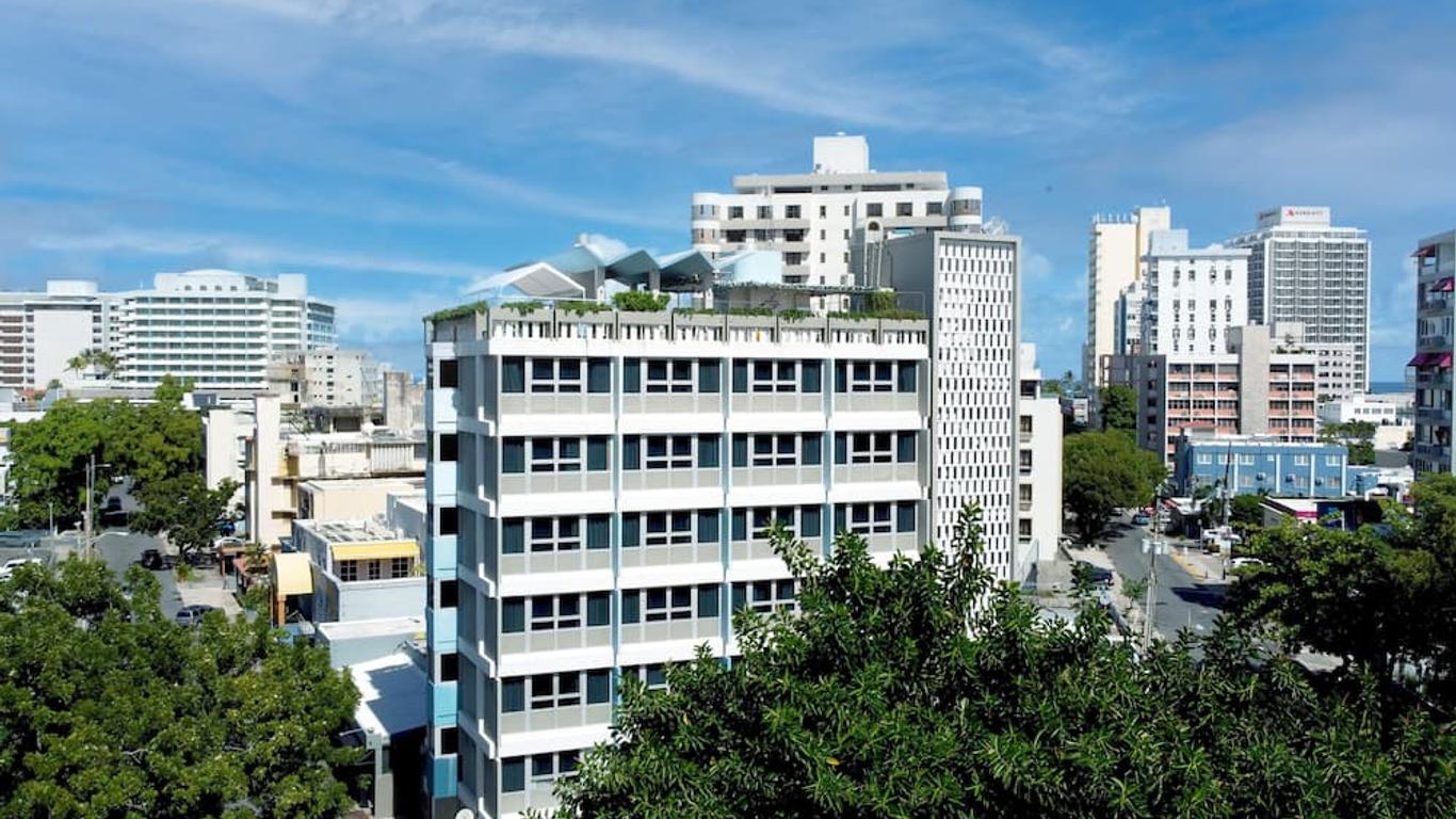 The Wave Hotel at Condado