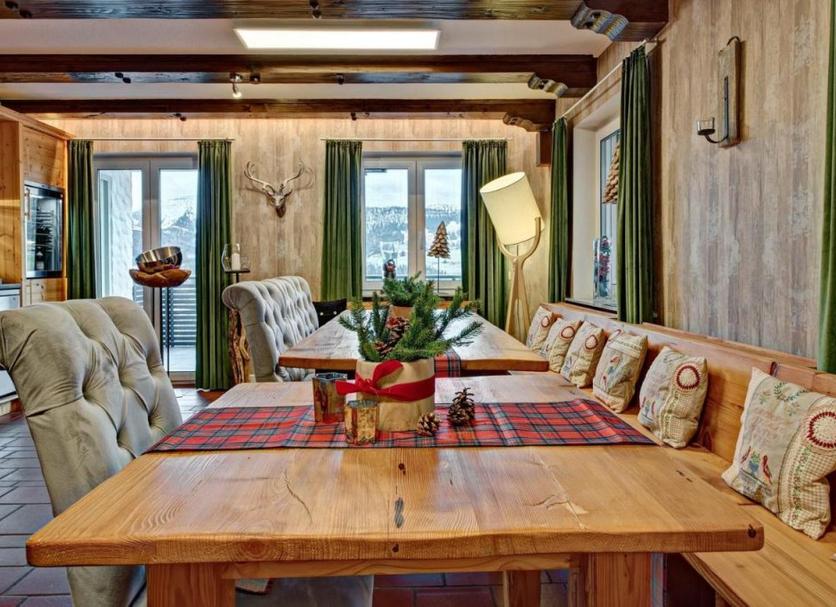 Dining room Photo