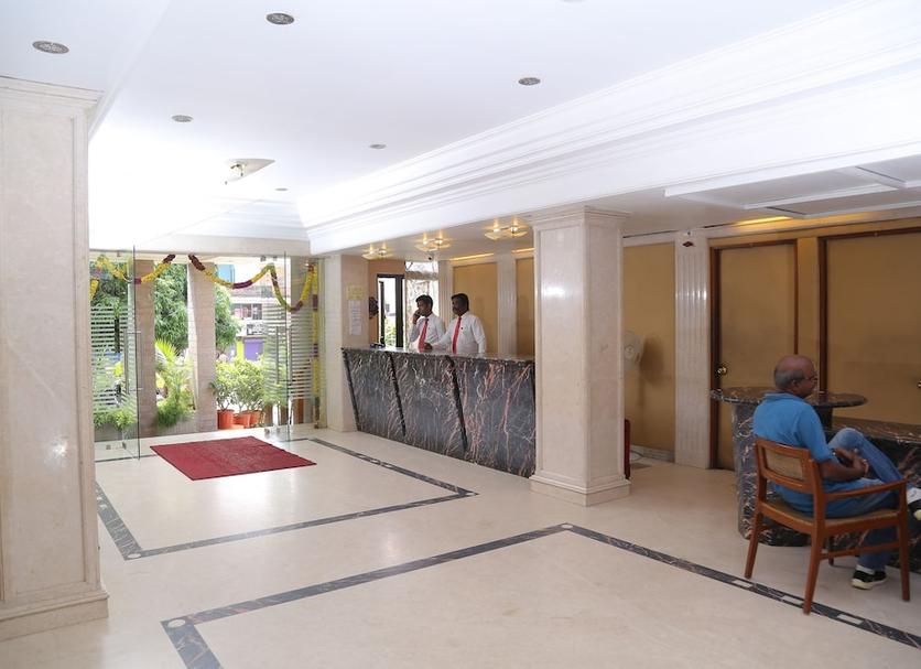 Front desk Photo