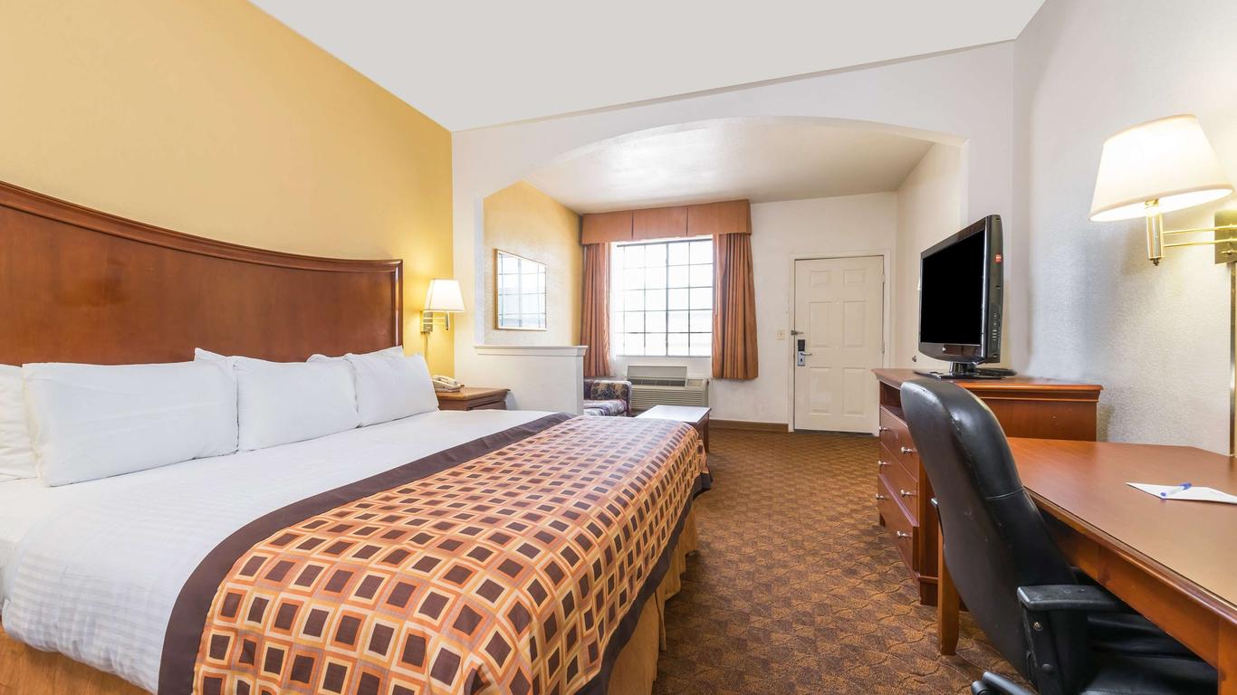Americas Best Value Inn & Suites Fort Worth South