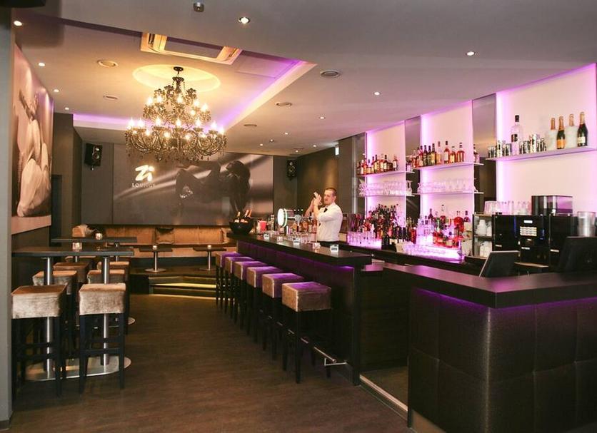 Bar Photo