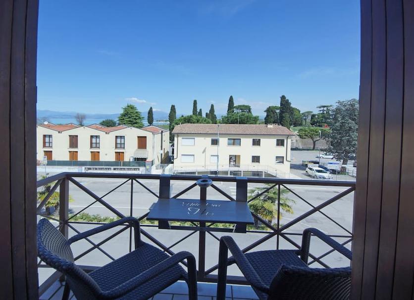 Balcony Photo