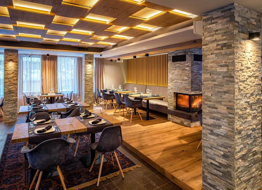 Restaurant Photo
