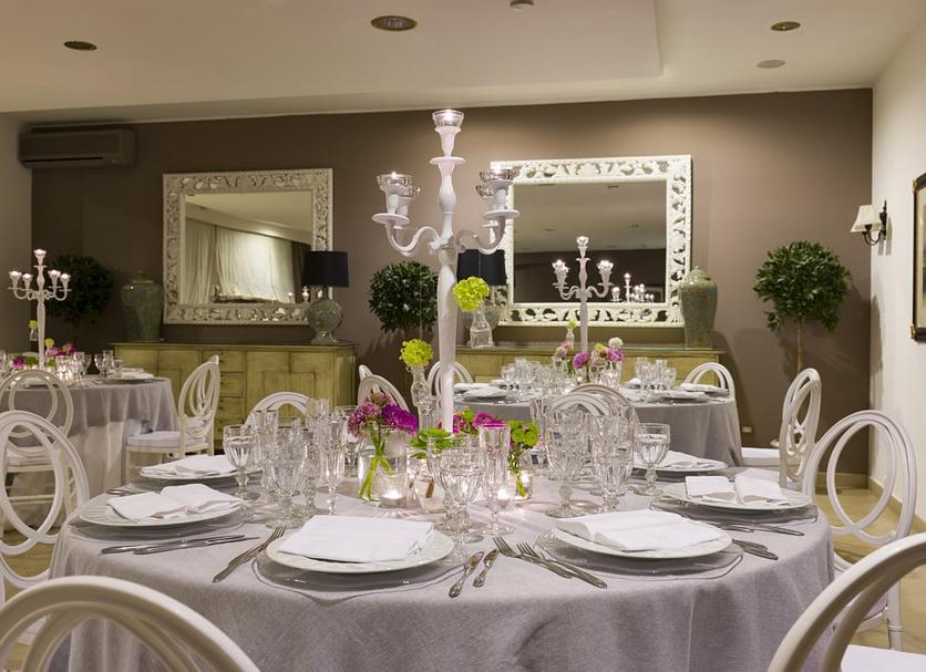 Banquet hall Photo