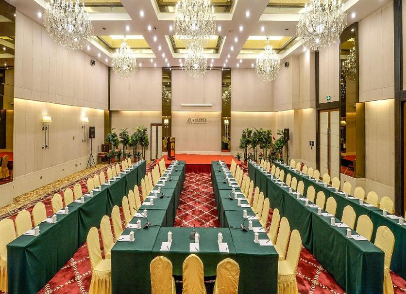 Banquet hall Photo