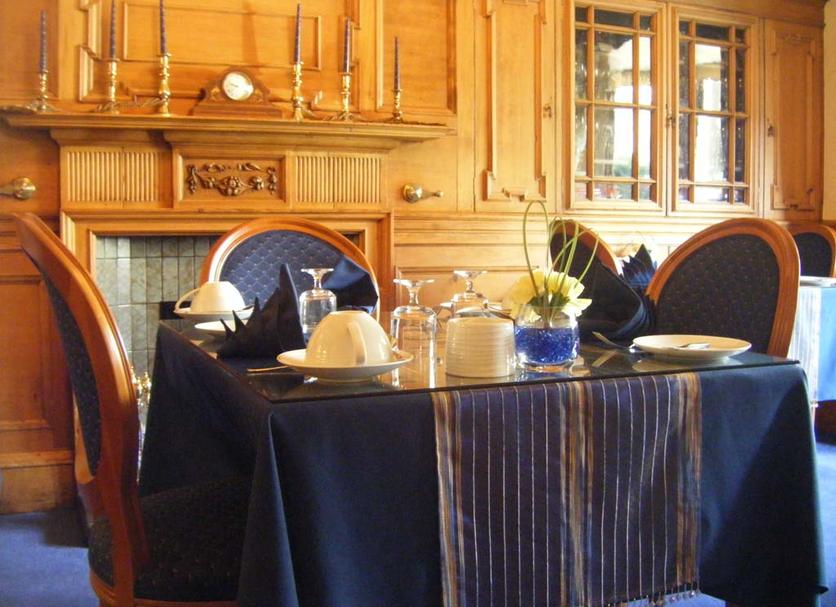Dining room Photo