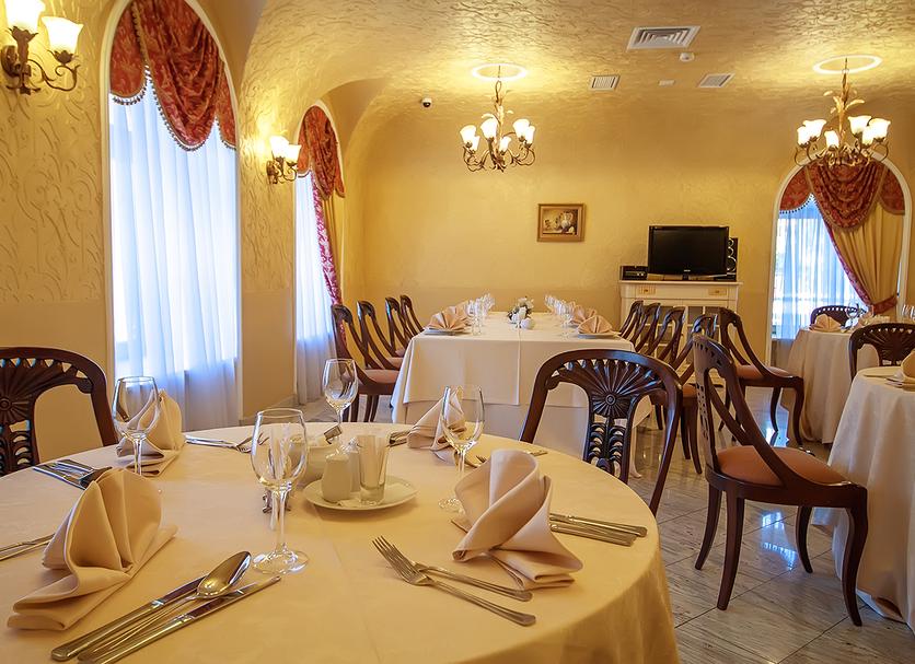 Restaurant Photo