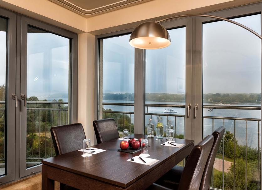 Dining room Photo