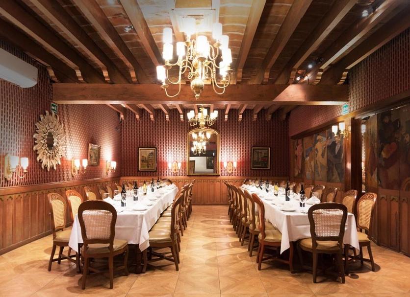 Restaurant Photo