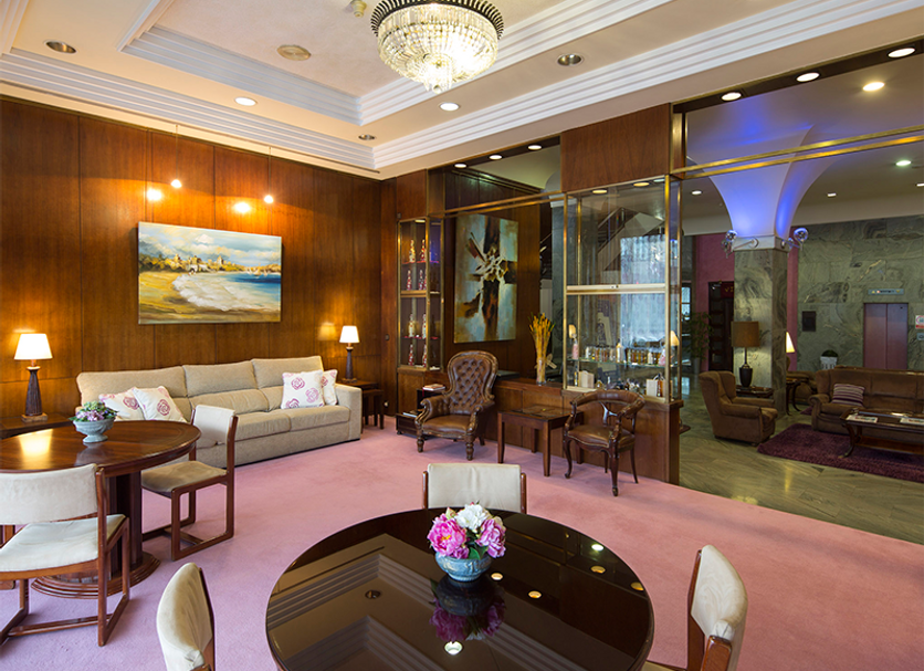 Lounge Photo