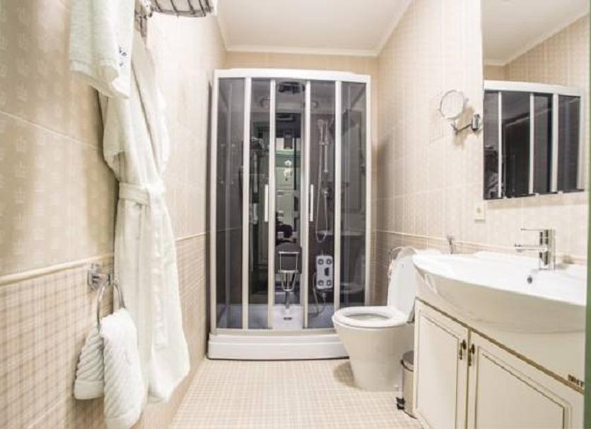 Bathroom Photo
