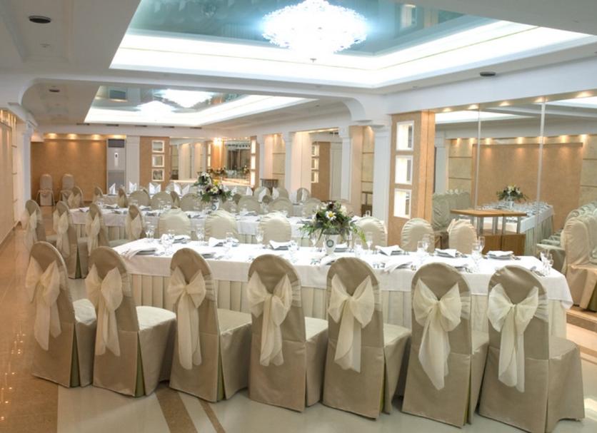 Banquet hall Photo