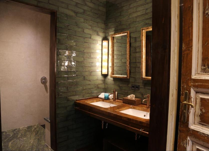 Bathroom Photo