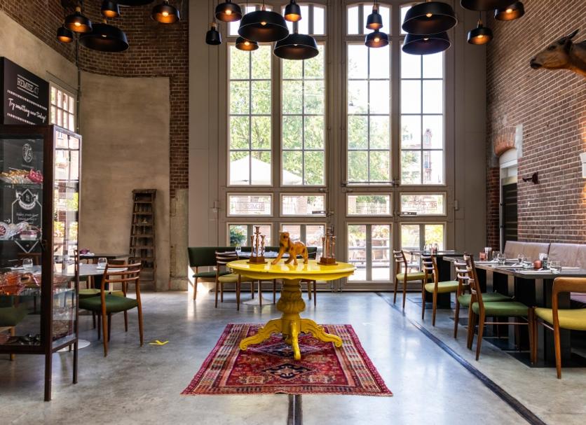 Restaurant Photo