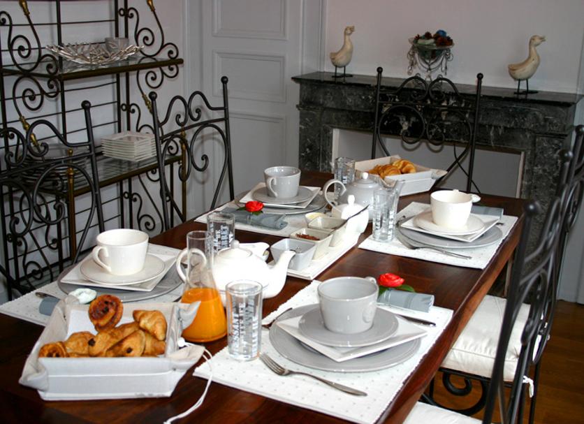 Dining room Photo