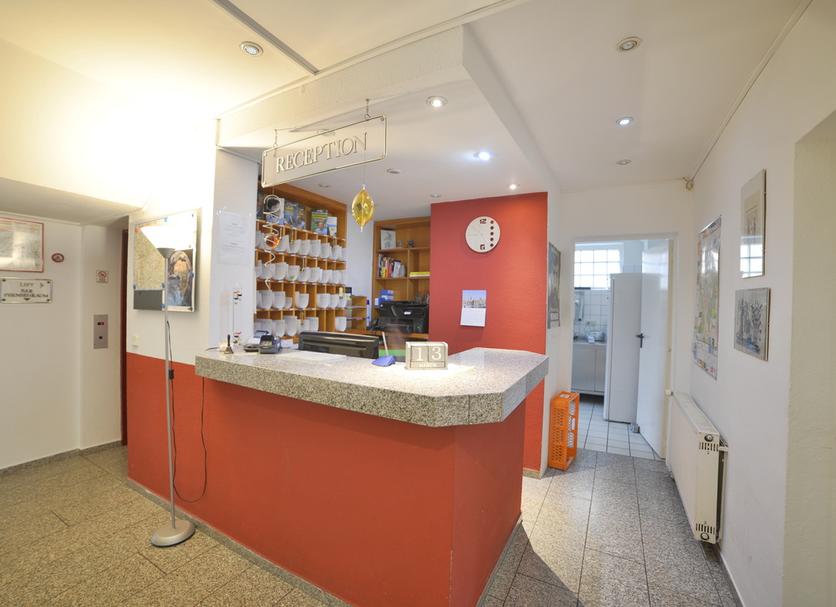 Front desk Photo